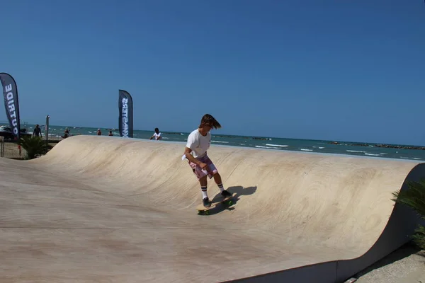 Skate Boarding Disciplinas Performances Neste Quadro Com Rodas Estão Aqui — Fotografia de Stock