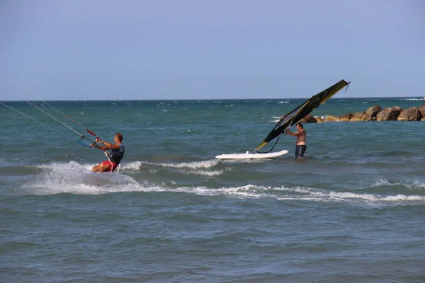 Wassersport Sommer Gibt Viele Sportarten Auf See Und Alle Stürzen — Stockfoto