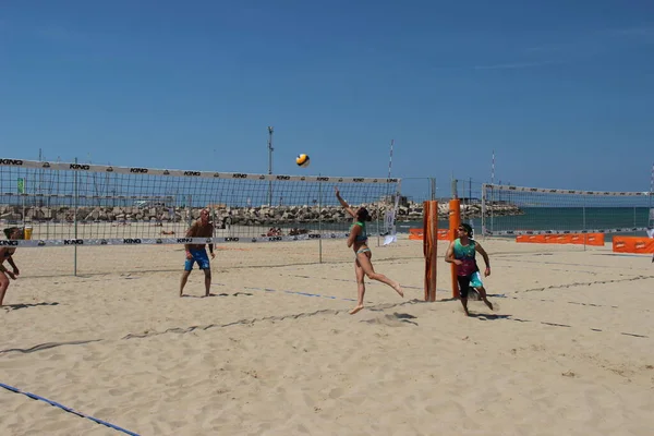 Beach Βόλεϊ Είναι Παιχνίδι Καλοκαίρι Κατ Εξοχήν Τουλάχιστον Στην Ιταλία — Φωτογραφία Αρχείου