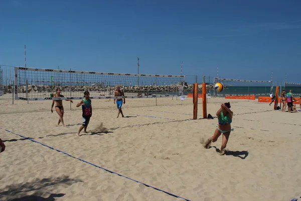 Beach Βόλεϊ Είναι Παιχνίδι Καλοκαίρι Κατ Εξοχήν Τουλάχιστον Στην Ιταλία — Φωτογραφία Αρχείου