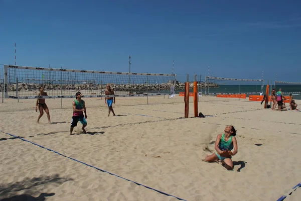 Beach Βόλεϊ Είναι Παιχνίδι Καλοκαίρι Κατ Εξοχήν Τουλάχιστον Στην Ιταλία — Φωτογραφία Αρχείου