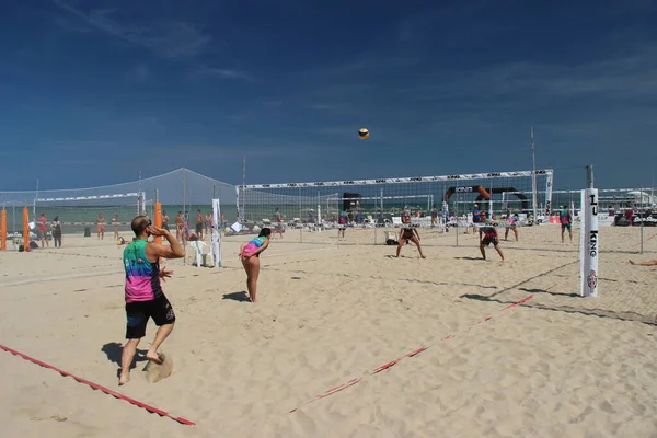 Beach Βόλεϊ Είναι Παιχνίδι Καλοκαίρι Κατ Εξοχήν Τουλάχιστον Στην Ιταλία — Φωτογραφία Αρχείου