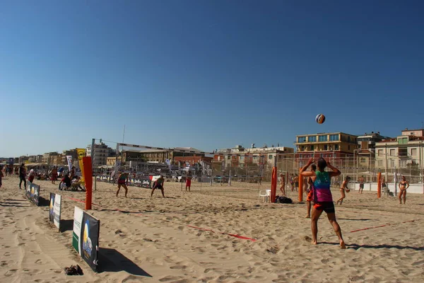 Beach Volleyball Athletes Have Fantastic Physique Very Well Trained Withstand — Stock Photo, Image