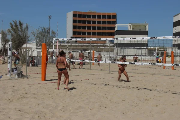 Atletas Vôlei Praia Têm Físico Fantástico Muito Bem Treinado Para — Fotografia de Stock