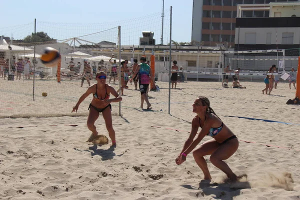 Beach Volley Les Athlètes Ont Physique Fantastique Très Bien Formés — Photo