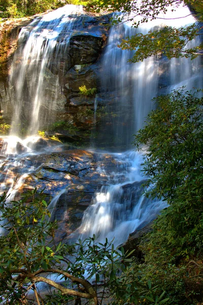 Fall Färger Vattenfall North Carolina — Stockfoto