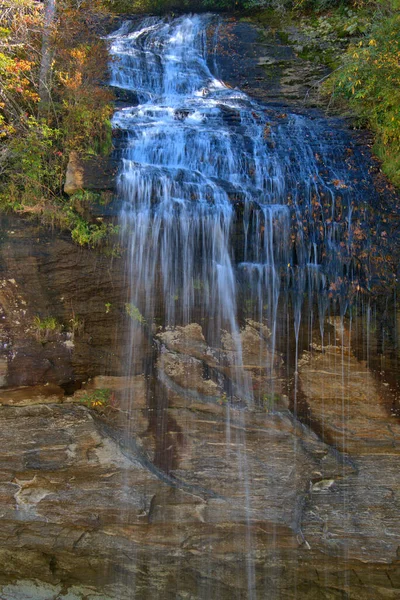 Herfst Kleuren Omringen Water Falls Van North Carolina — Stockfoto