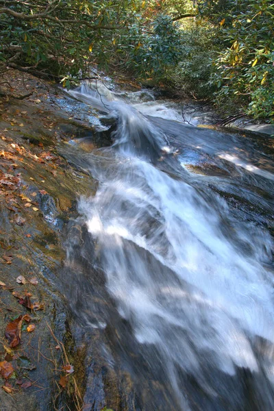 Colori Autunno Circondano Cascate Acqua Della Carolina Del Nord — Foto Stock