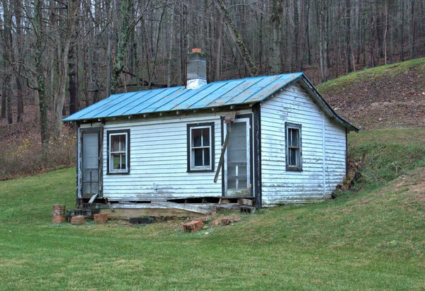 Cabine Deserta Longo Blue Ridge Parkway — Fotografia de Stock