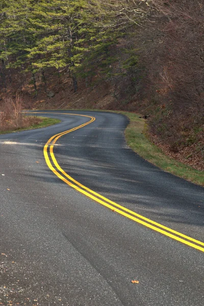 Blue Ridge Highway Courbe Son Chemin Travers Les Montagnes Application — Photo