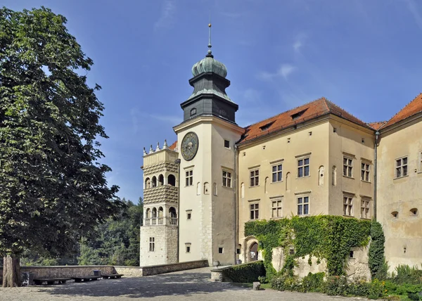 Замок Пиескова Скала в Польше — стоковое фото