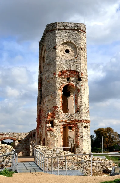 Ruiny zamku wieża, Polska — Zdjęcie stockowe