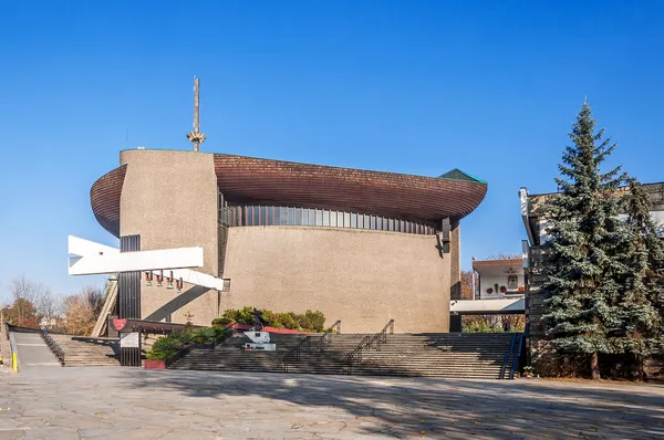 Iglesia moderna en Cracovia, Polonia — Foto de Stock