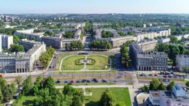Krakow, Polonya. Ronald Reagan Merkez Meydanı 'nın Nowa Huta' daki 4K hava görüntüsü. Dünyadaki sosyalist gerçekçi şehirlerden biri tamamen planlandı ve inşa edildi. Aslen kasaba, şimdi Cracow ilçesi.