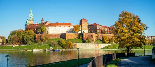 Cracóvia Polónia Panorama Com Castelo Catedral Royal Wawel Rio Vístula — Fotografia de Stock
