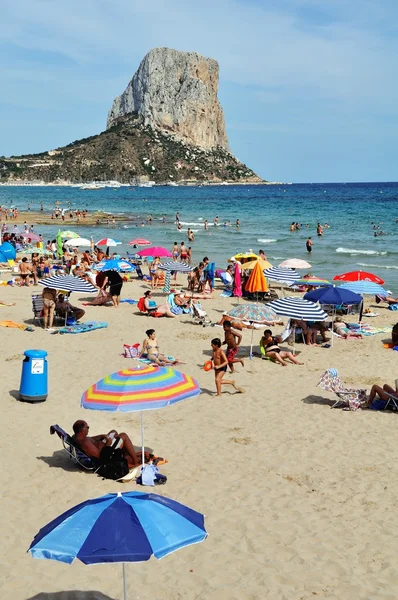 Beach of Calpe in July — Stock Photo, Image