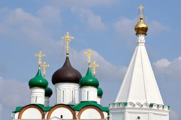 Russisches Kloster im Sommer — Stockfoto