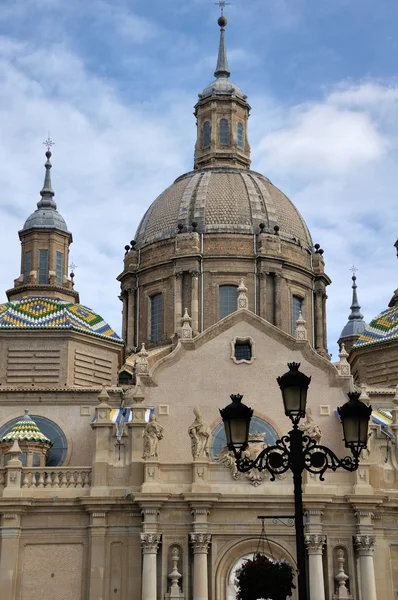 Kathedrale der Säule in Zaragoza, Spanien — Stockfoto