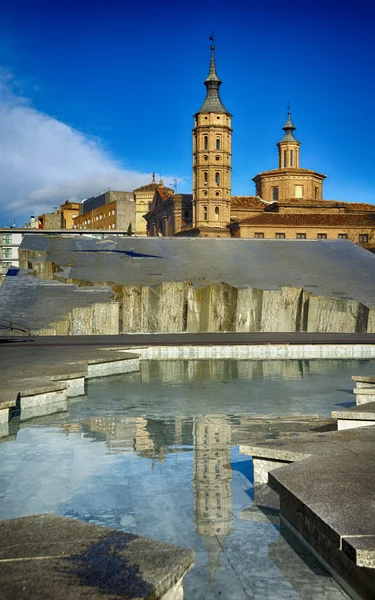 Iglesia en Zaragoza, España — Foto de Stock