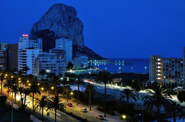 Geceleri Calpe havadan görünümü