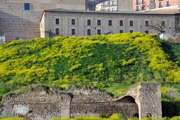 Toledo, İspanya eski bina — Stok fotoğraf