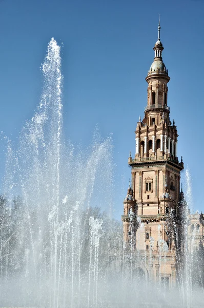 Fonte da Plaza de Espana em Sevilha, Espanha — Fotografia de Stock