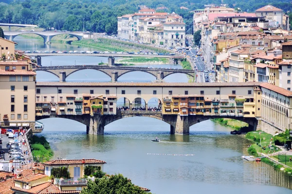 イタリア・フィレンツェのヴェッキオ橋 — ストック写真