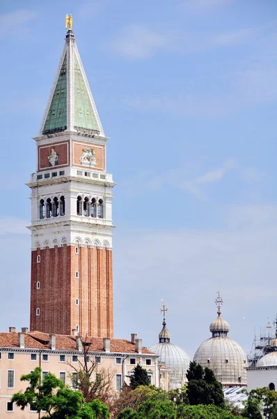 Часовая башня, Венеция, Италия — стоковое фото