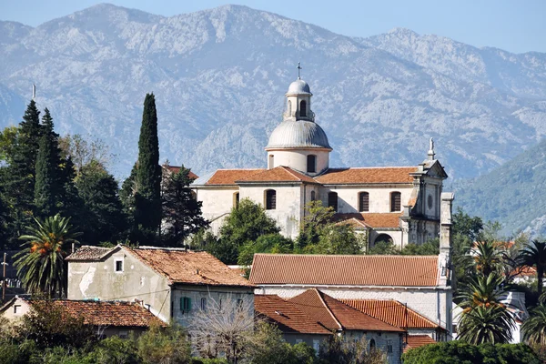 Kleine stad van boka Herceg baai, montenegro — Stockfoto