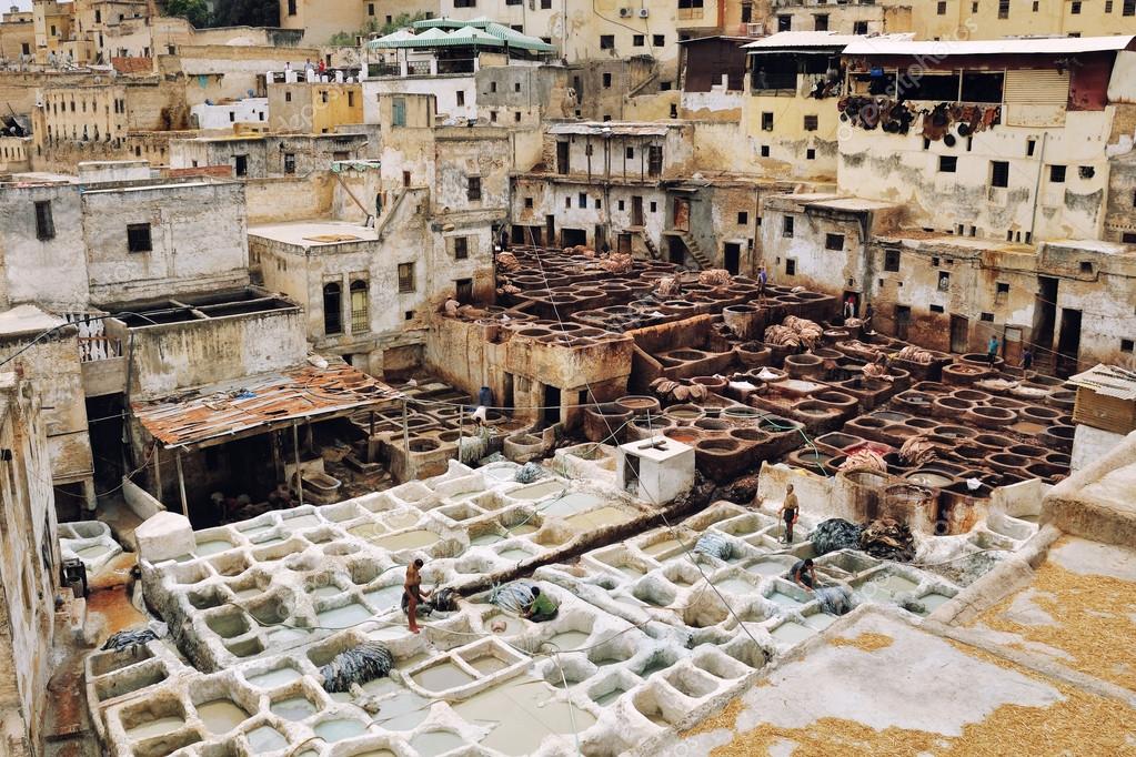 Leather tanneries in Fes, Morocco — Stock Photo © MadrugadaVerde 34959461
