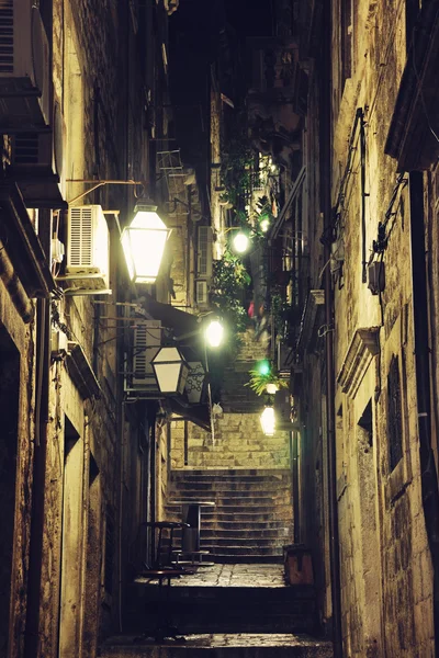 Vista nocturna de Dubrovnik — Foto de Stock