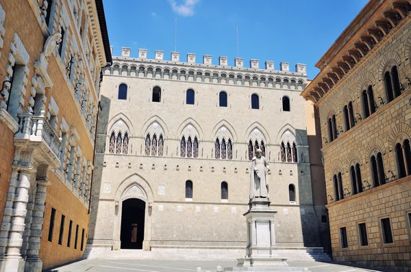 Veduta delle antiche Case di Siena — Foto Stock