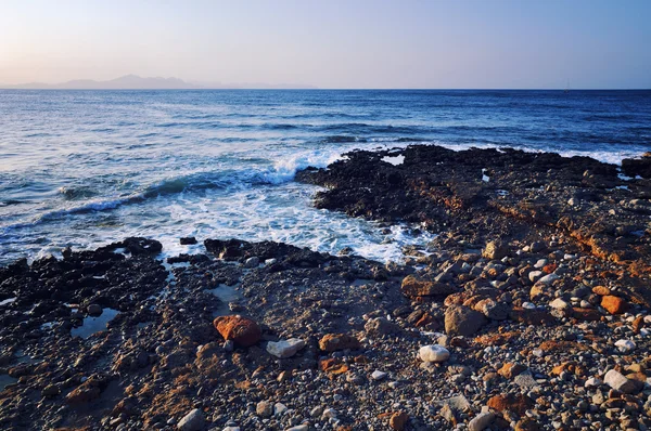 Pôr do sol na ilha de Maiorca com vista para o mar — Fotografia de Stock