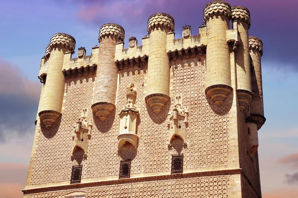 Tower of Alcazar of Segovia at sunset — Stock Photo, Image