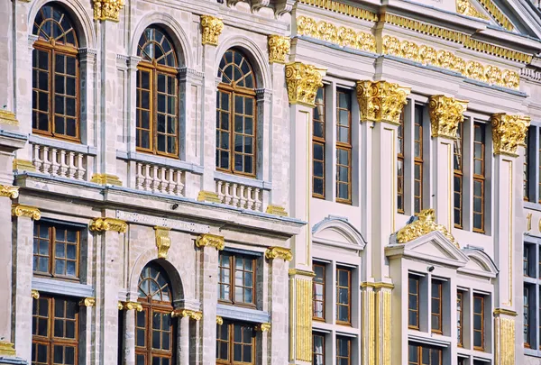 Edificio antiguo en Grand Place, Bruselas — Foto de Stock