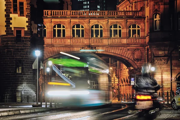 Frankfurt, Duitsland in de nacht — Stockfoto