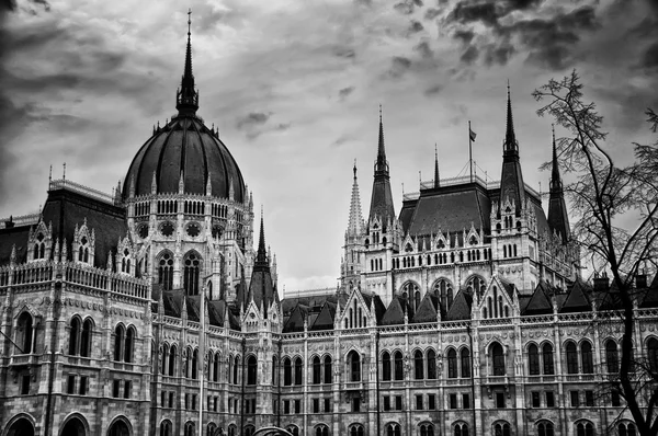 Budova parlamentu v Budapest, maďarské — Stock fotografie