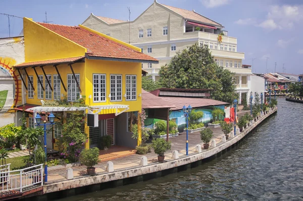 Vieilles maisons colorées à Melaka — Photo