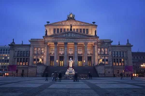 Noční pohled na Konzerthausu v Berlíně — Stock fotografie