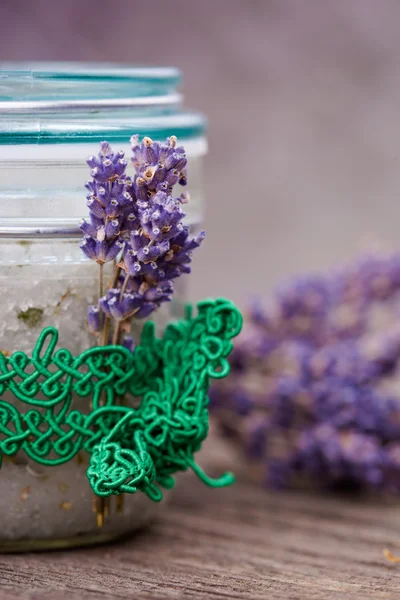 Natural lavender and coconut body scrub — Stock Photo, Image