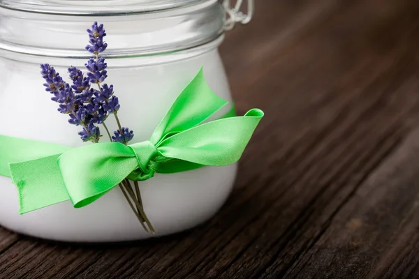 Natural lavender and coconut body butter DIY — Stock Photo, Image