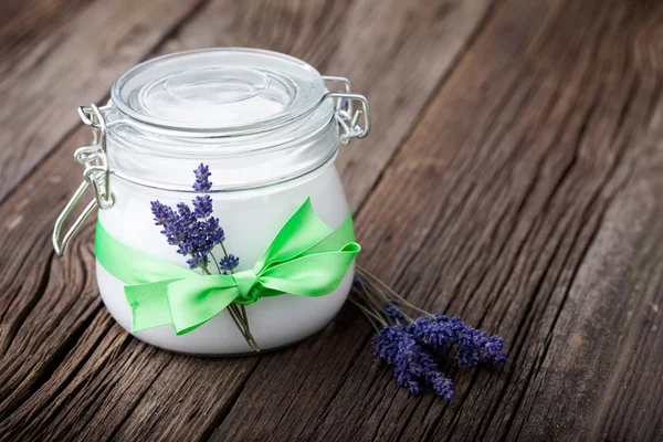 Natural lavender and coconut body butter DIY — Stock Photo, Image