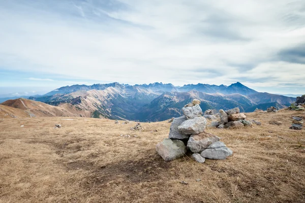 Schöne tatry Berge Landschaft czerwone schräg — Stockfoto