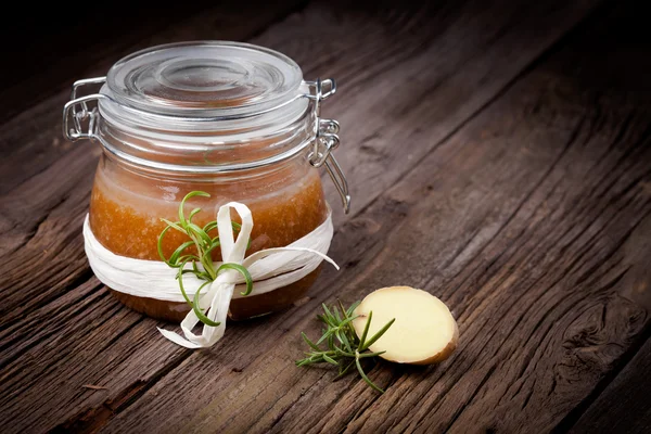 vücut scrub doğal DIY zencefil şeker ve tuz