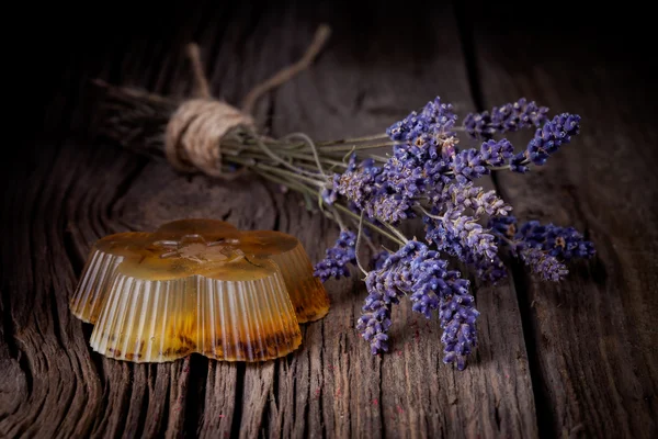 Sabão diy natural com lavanda — Fotografia de Stock