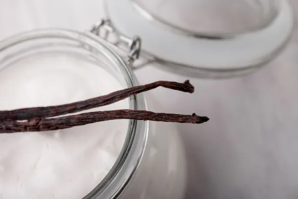 Shea, cacao, natuurlijke vanille en kokosnoot lichaam boter diy — Stockfoto