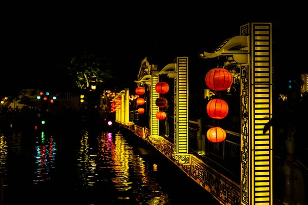 越南海安五彩缤纷的夜市 — 图库照片