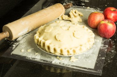 Apple pie with decorated crust