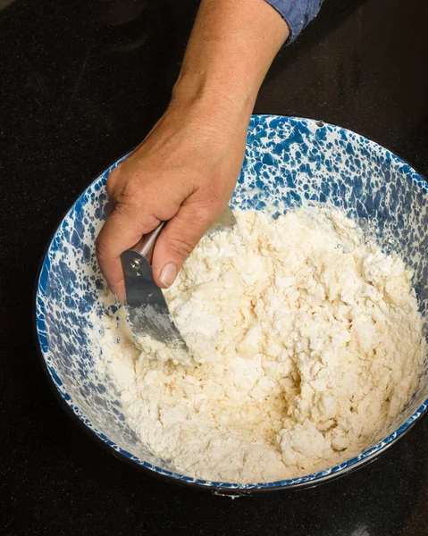 Підготовка тісто хліб Бейкер — стокове фото
