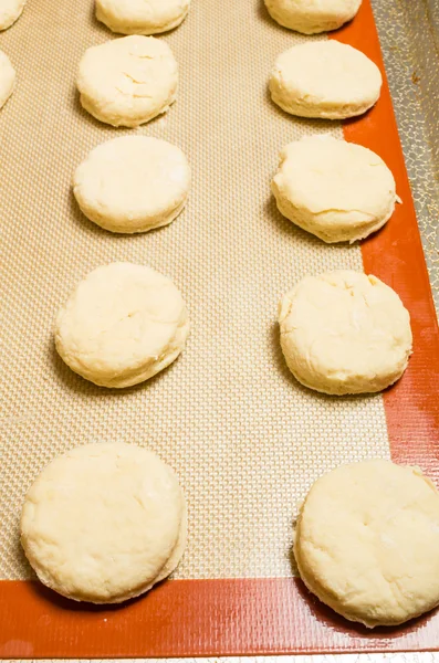 Bandeja de galletas lista para el horno — Foto de Stock